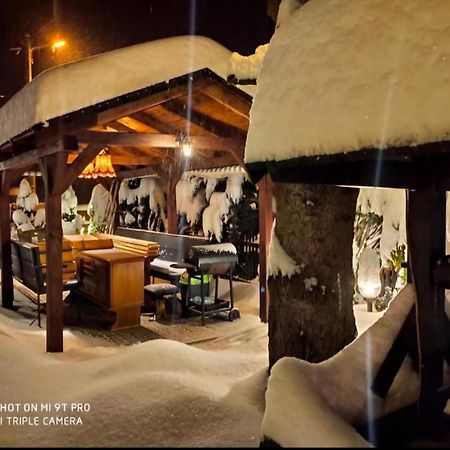 Agroturystyka Pod Kolami Myczkowce Exterior foto