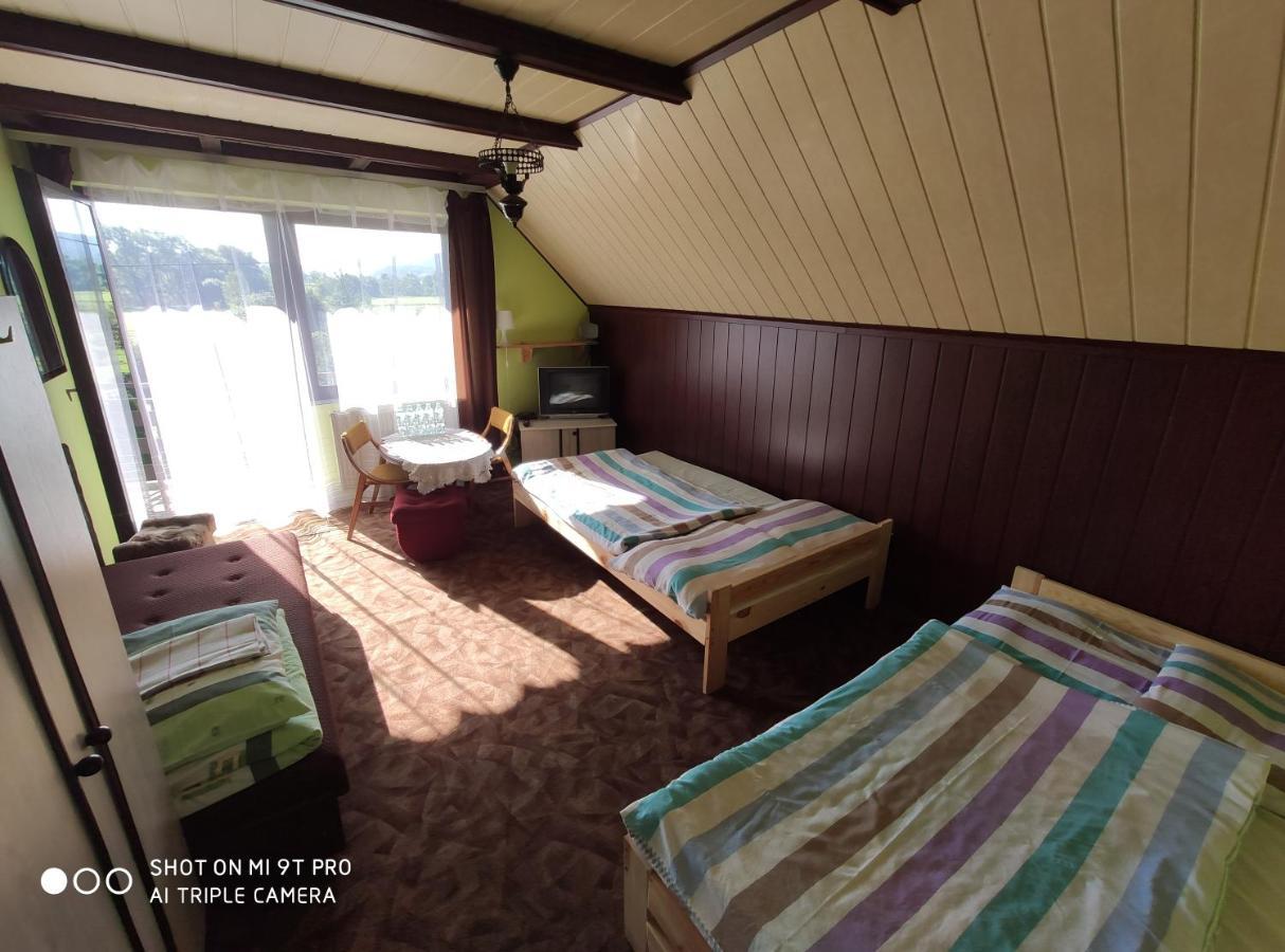 Agroturystyka Pod Kolami Myczkowce Habitación foto