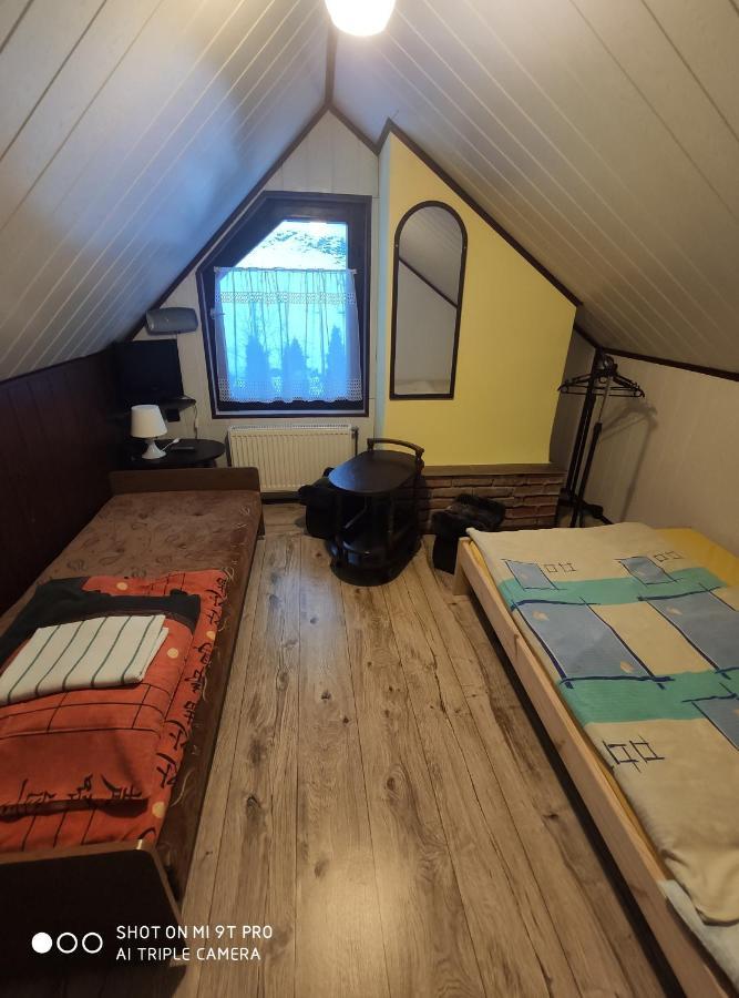 Agroturystyka Pod Kolami Myczkowce Habitación foto
